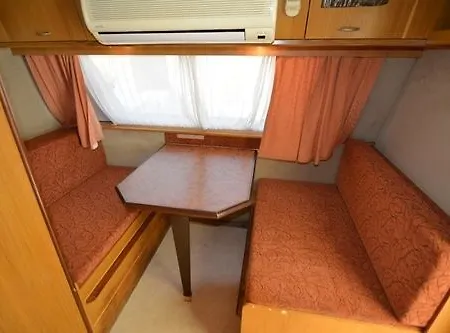 Kamp alanı Golden Club & Caravan Holidays Ölüdeniz