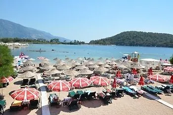 Golden Club & Caravan Holidays Campsite 3*