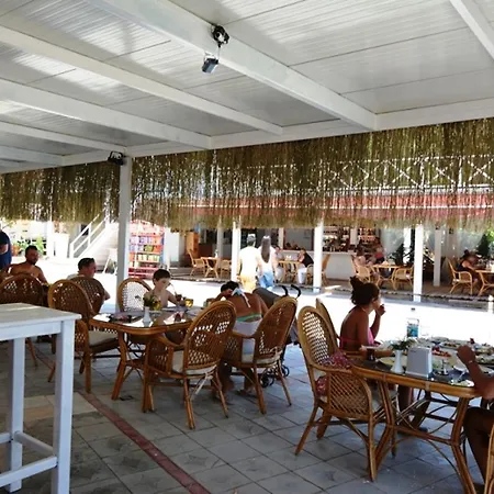 Campsite Golden Club & Caravan Holidays 3*
