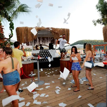 Golden Club & Caravan Holidays 3* Oludeniz