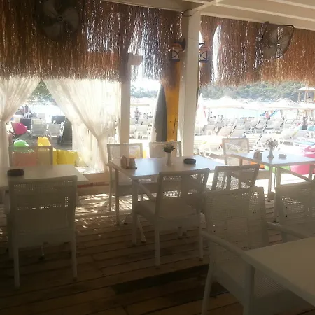Golden Club & Caravan Holidays 3*